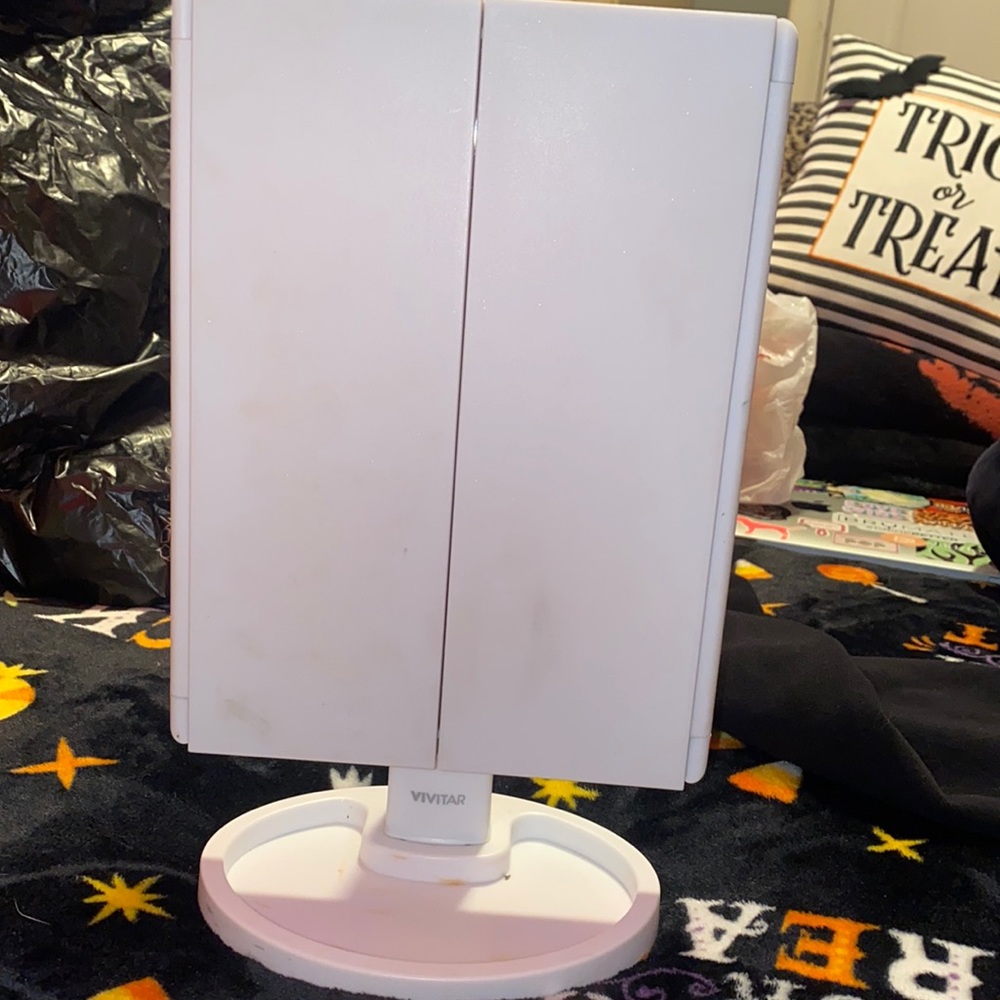 vivitar makeup mirror